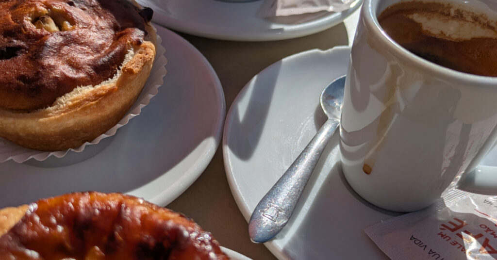 Chestnut pies and coffees.